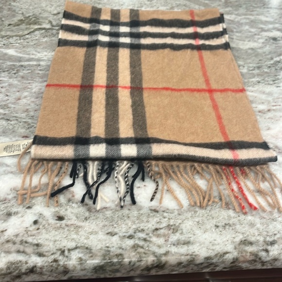 Burberry Check Cashmere Scarf - Picture 2 of 6
